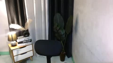 Im your hot Rose online show from 11/19/25, 01:16