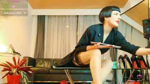 Snapshot of miss_satori_rose chatting on 10/10/25, 12:42 Satori Rose online show from 10/10/25, 12:42