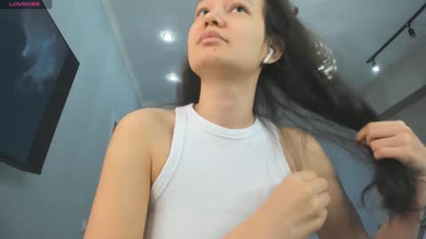 Snapshot of miss_shine_ chatting on 12/27/24, 04:04 Miss shine online show from 12/27/24, 04:04