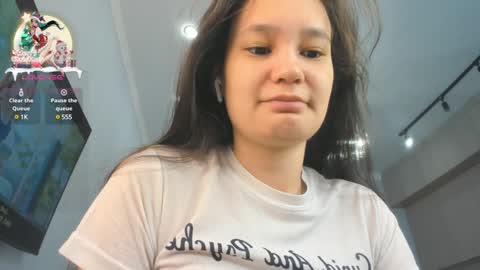 Snapshot of miss_shine_ chatting on 01/18/25, 04:48 Miss shine online show from 01/18/25, 04:48