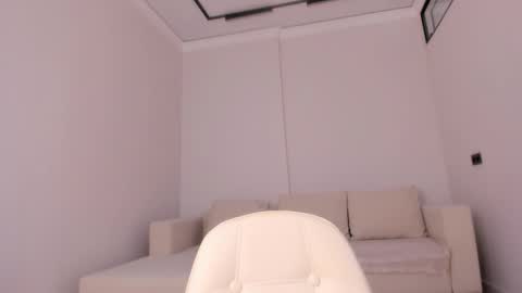 Snapshot of miss_shine_ chatting on 09/14/25, 07:40 Miss shine online show from 09/14/25, 07:40