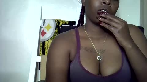 Snapshot of miss_sinphoria chatting on 10/09/25, 11:41 Miss online show from 10/09/25, 11:41