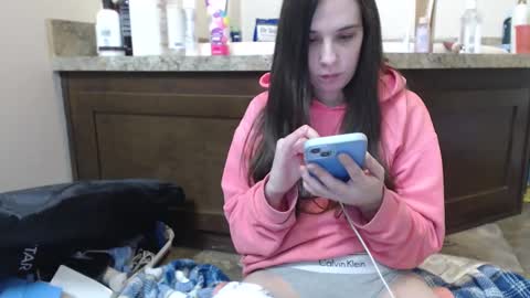 Bella online show from 02/04/25, 02:28