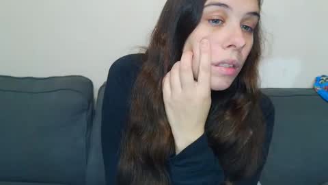 Bella online show from 09/19/25, 02:29