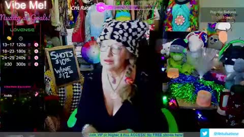 Snapshot of miss_tulsa chatting on 01/28/25, 05:35 Tulsa Mae aka Mz. Pahkah online show from 01/28/25, 05:35