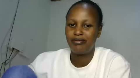 Snapshot of miss_vall chatting on 01/23/25, 12:09 miss_vall online show from 01/23/25, 12:09