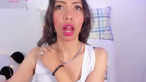Snapshot of miss_veronica2 chatting on 02/25/25, 12:13 Miss Veronica online show from 02/25/25, 12:13