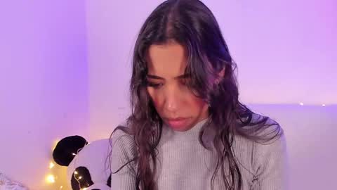 Snapshot of miss_veronica2 chatting on 03/03/25, 12:16 Miss Veronica online show from 03/03/25, 12:16