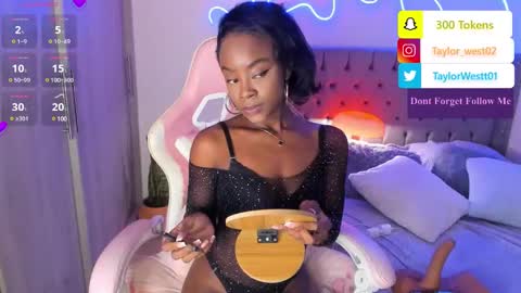 Snapshot of miss_west chatting on 02/12/25, 08:38 Tay Tay Independent Model online show from 02/12/25, 08:38