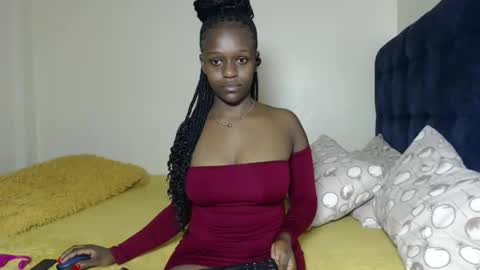 Snapshot of miss_wet_bunnyy chatting on 11/14/25, 06:39 Cherry online show from 11/14/25, 06:39