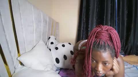 Snapshot of miss_worldfire chatting on 10/23/25, 06:13 miss_worldfire online show from 10/23/25, 06:13