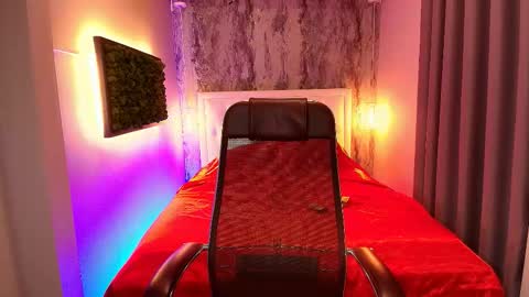 Snapshot of missadelex chatting on 10/15/25, 08:42 Eva online show from 10/15/25, 08:42