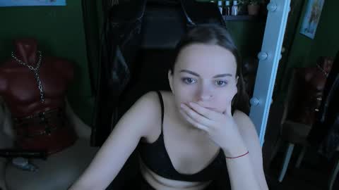 Snapshot of missadelex chatting on 11/14/25, 10:25 Eva online show from 11/14/25, 10:25