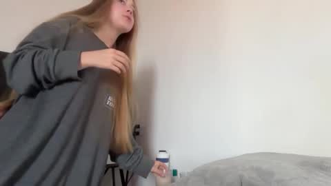 Ameliahs online show from 10/24/25, 12:56