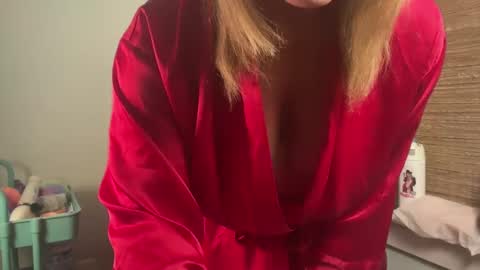 Snapshot of missbehavinxoxo chatting on 09/27/25, 12:54 MissBehavinxoxo online show from 09/27/25, 12:54