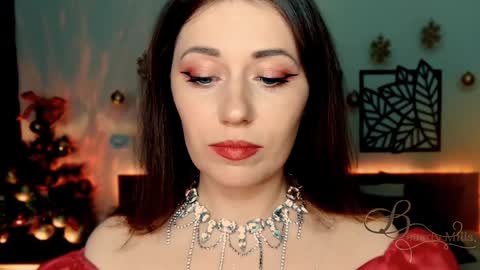 The divine Beverly online show from 12/25/24, 05:15