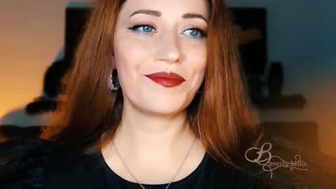 The divine Beverly online show from 10/11/25, 04:44