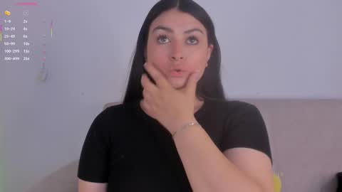 Bianca Torres online show from 10/17/25, 12:52