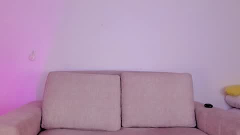 Bianca Torres online show from 11/19/25, 12:05