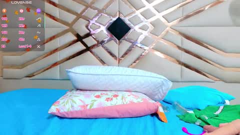 Miss Evelyn  online show from 10/23/25, 02:55