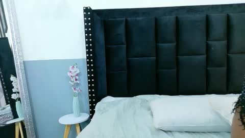 Miss Evelyn  online show from 11/03/25, 07:48