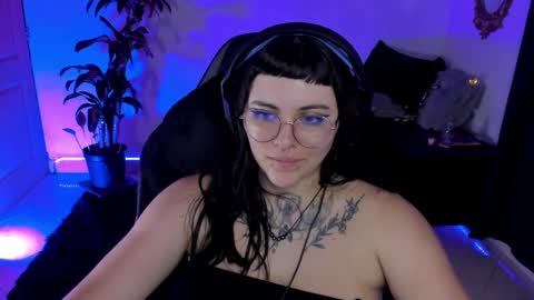 Snapshot of misscharlottte_18 chatting on 01/17/25, 10:22 Missy Charlottte. Hey remember to give me a thumbs up ty online show from 01/17/25, 10:22