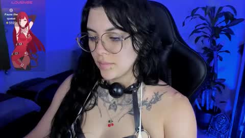 Missy Charlottte.  Hey remember to give me a thumbs up ty online show from 10/27/25, 04:05