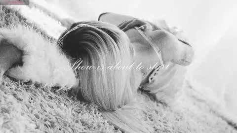 Chloe freelance model Please your thumbs up are important  online show from 11/05/25, 11:16