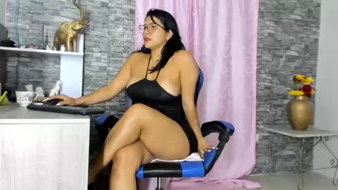 Snapshot of missdeborah20 chatting on 10/23/25, 12:54 missdeborah20 online show from 10/23/25, 12:54