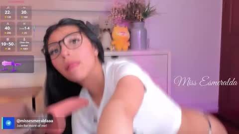 Snapshot of missesmeralda chatting on 03/05/25, 05:07 Julieta Arboleda but i like call me esme online show from 03/05/25, 05:07