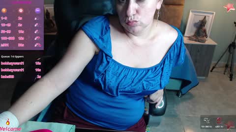 Snapshot of missgomezz_ chatting on 02/06/25, 06:29 Maria Gomezz online show from 02/06/25, 06:29