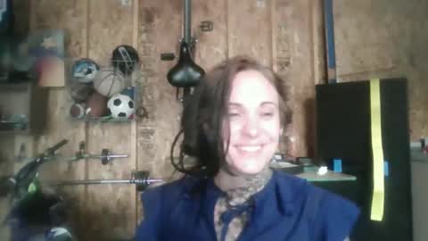 Snapshot of misshoneybadger333 chatting on 09/30/25, 11:21 misshoneybadger333 online show from 09/30/25, 11:21