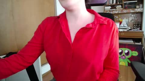 Ivana online show from 10/31/25, 05:03