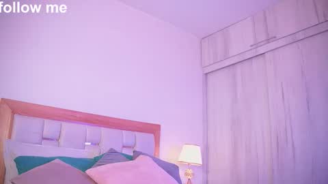 Snapshot of missjuliaa_ chatting on 09/12/25, 03:17 A N N Y online show from 09/12/25, 03:17