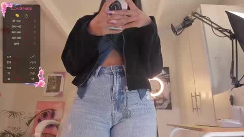 Ania online show from 03/04/25, 01:49