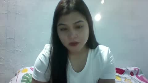 Snapshot of misskitty2xxx chatting on 02/15/25, 01:42 Merry online show from 02/15/25, 01:42