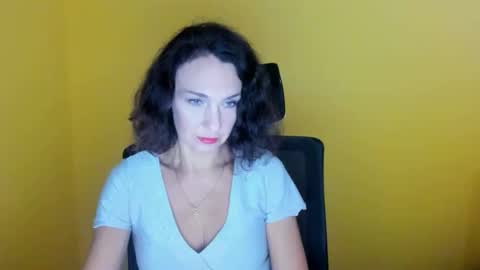 Snapshot of misskristyyy chatting on 10/13/25, 11:21 Christina online show from 10/13/25, 11:21