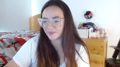 Snapshot of misslady__eva chatting on 02/02/25, 02:24 eva online show from 02/02/25, 02:24