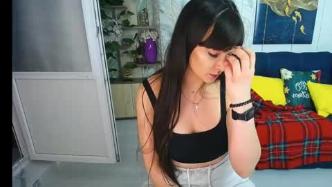 Snapshot of misslauraslim chatting on 02/09/25, 10:09 MissLaura online show from 02/09/25, 10:09