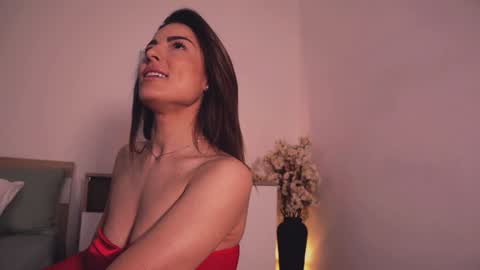 Snapshot of misslullu chatting on 11/15/25, 02:35 Lullu online show from 11/15/25, 02:35