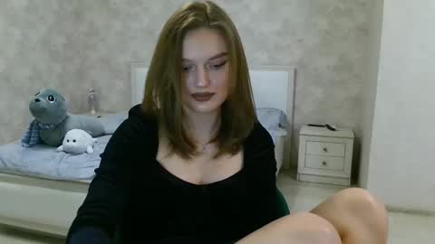Snapshot of missmariat chatting on 01/21/25, 06:34 OneGoddess online show from 01/21/25, 06:34