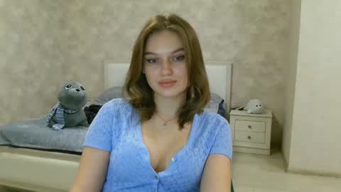 Snapshot of missmariat chatting on 01/29/25, 10:11 OneGoddess online show from 01/29/25, 10:11