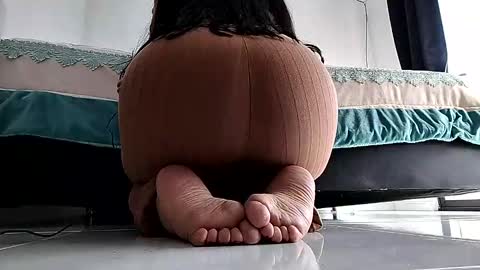 Snapshot of missmartinafeet chatting on 02/17/25, 01:42 Martina online show from 02/17/25, 01:42