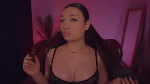 LUXXANDRA online show from 02/23/25, 05:45