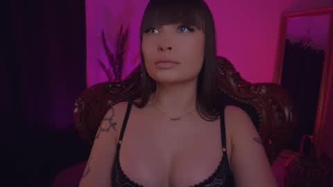 LUXXANDRA online show from 03/01/25, 05:42