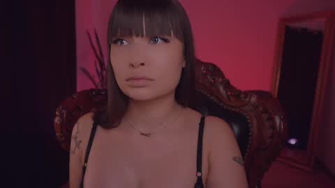 LUXXANDRA online show from 03/10/25, 07:53