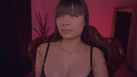 LUXXANDRA online show from 03/11/25, 07:48