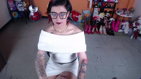 Miss Mia online show from 01/03/25, 01:25