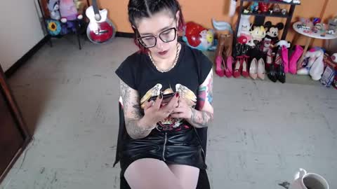 Miss Mia online show from 01/10/25, 07:11