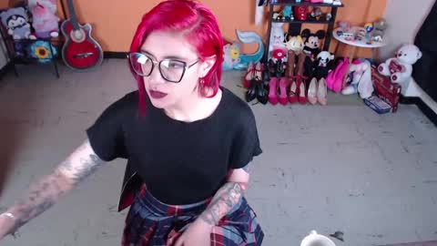 Miss Mia online show from 01/28/25, 01:05